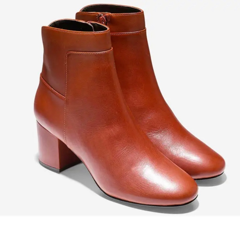 Cole Hann Woman’s Arden Ankle Boots size 7 English Brown 2.5in Heels.